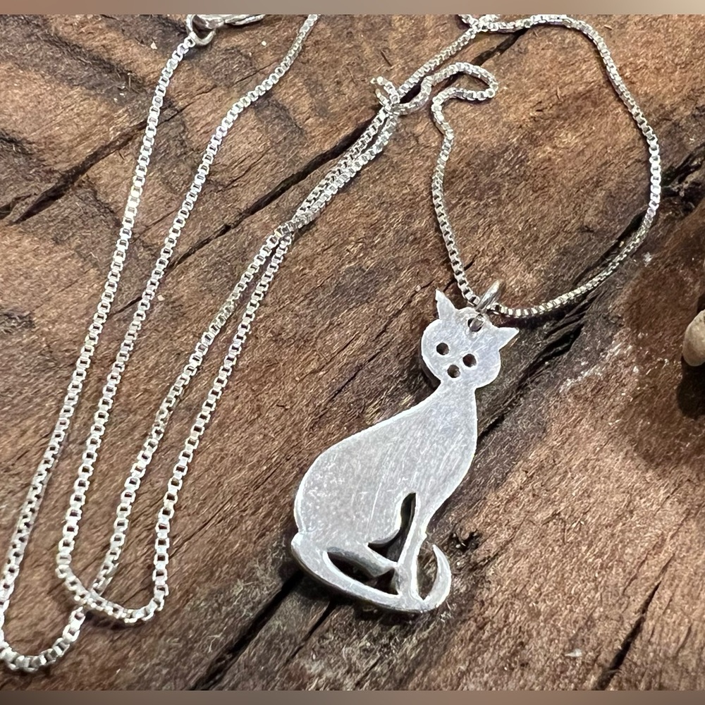 Artisan Sterling Silver Cat Kitty Necklace Pendant Box Chain 18” 1” Animal Charm